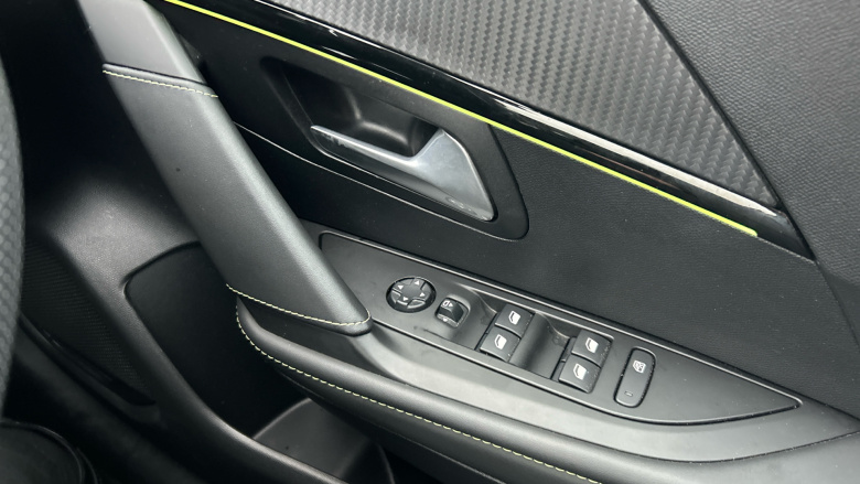 Peugeot 208 1.2 PureTech 100 GT 5dr EAT8 Petrol Hatchback